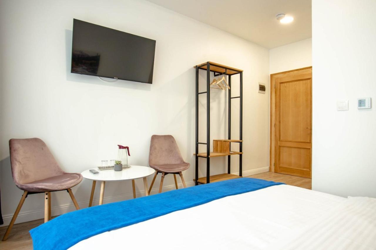 English House Bistrita  Ngoại thất bức ảnh