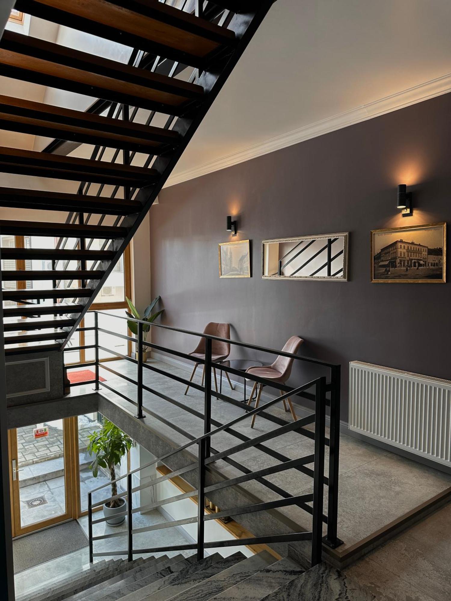 English House Bistrita  Ngoại thất bức ảnh